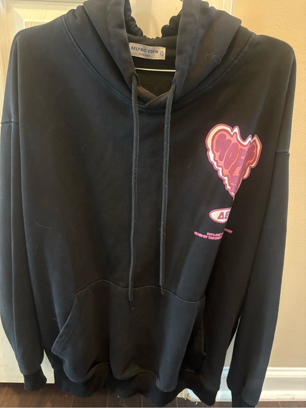 Aelfric Eden Black Hoodie with Pink Graphic Heart Accent Large